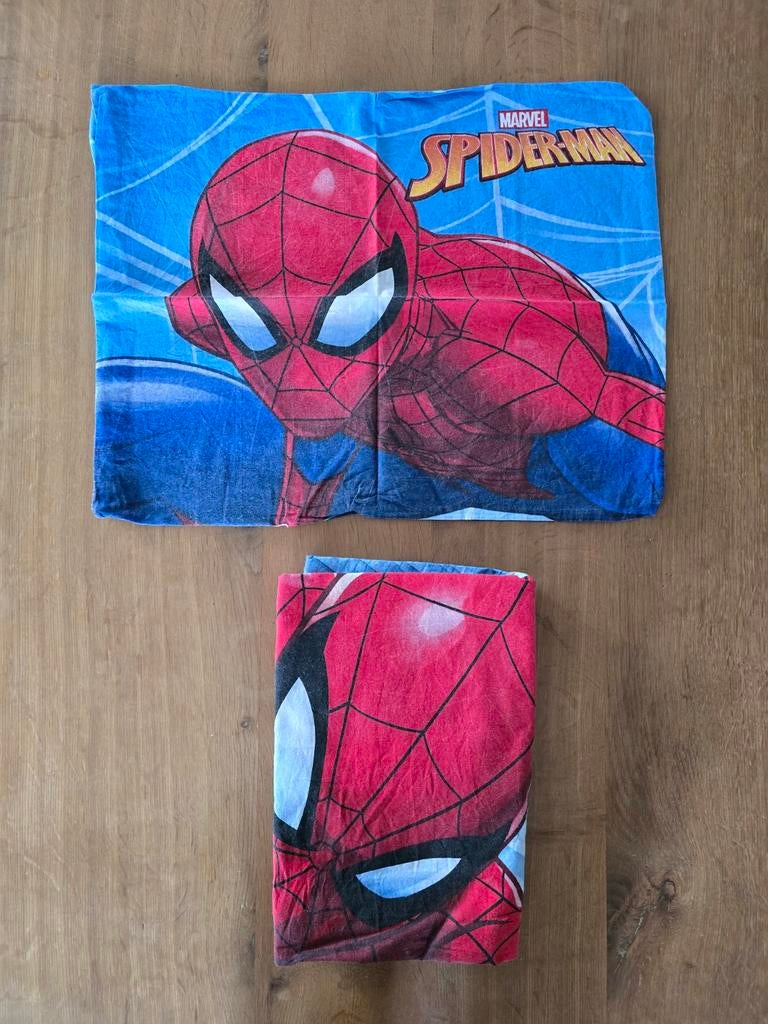 Marvel Spiderman dekbedovertrek + kussensloop ledikant 2-zij, Kinderen en Baby's, Kinderkamer | Beddengoed, Overige kleuren, Dekbedovertrek