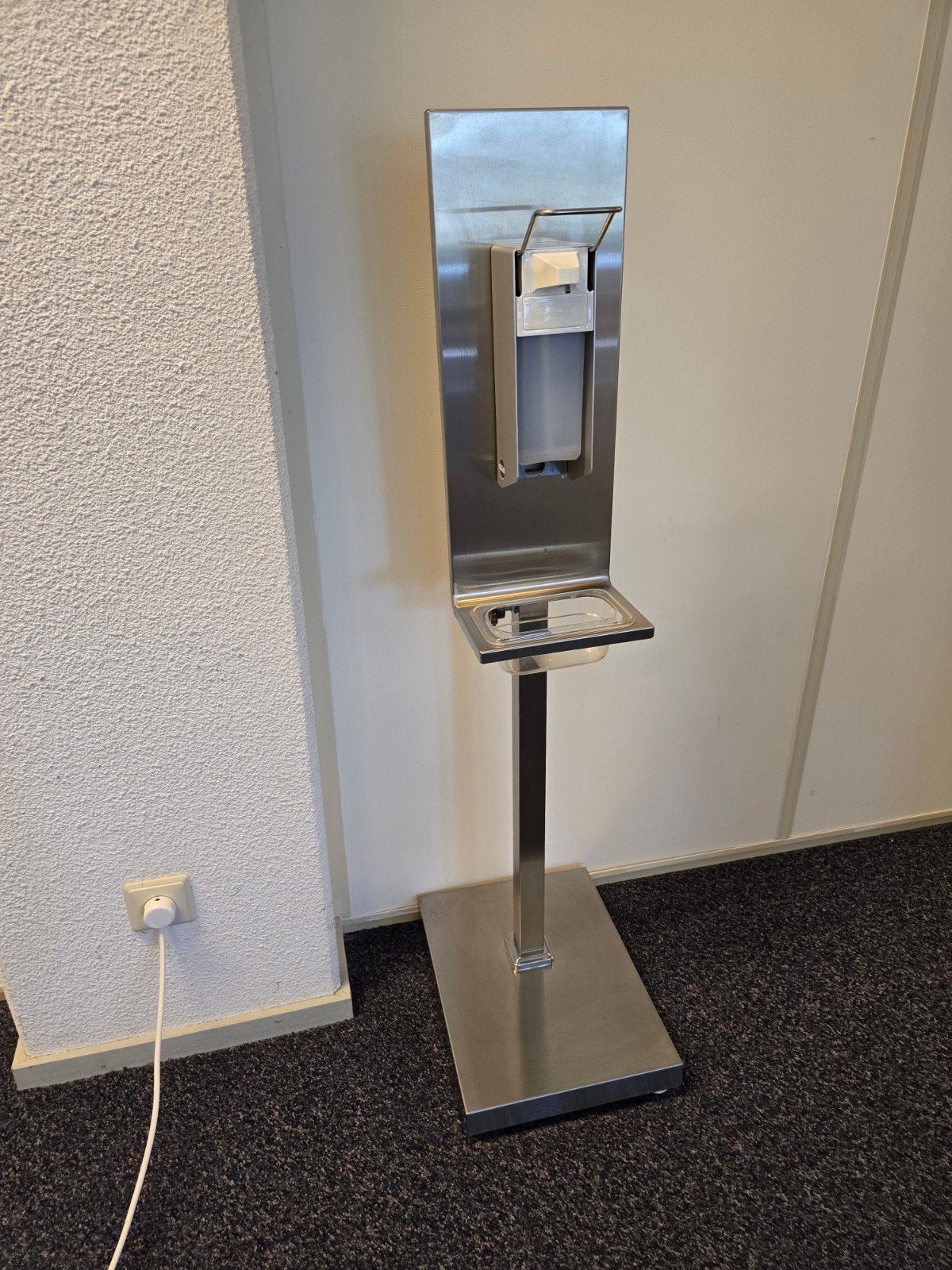 RVS Desinfectiezuil met Automatische Dispenser, Ophalen