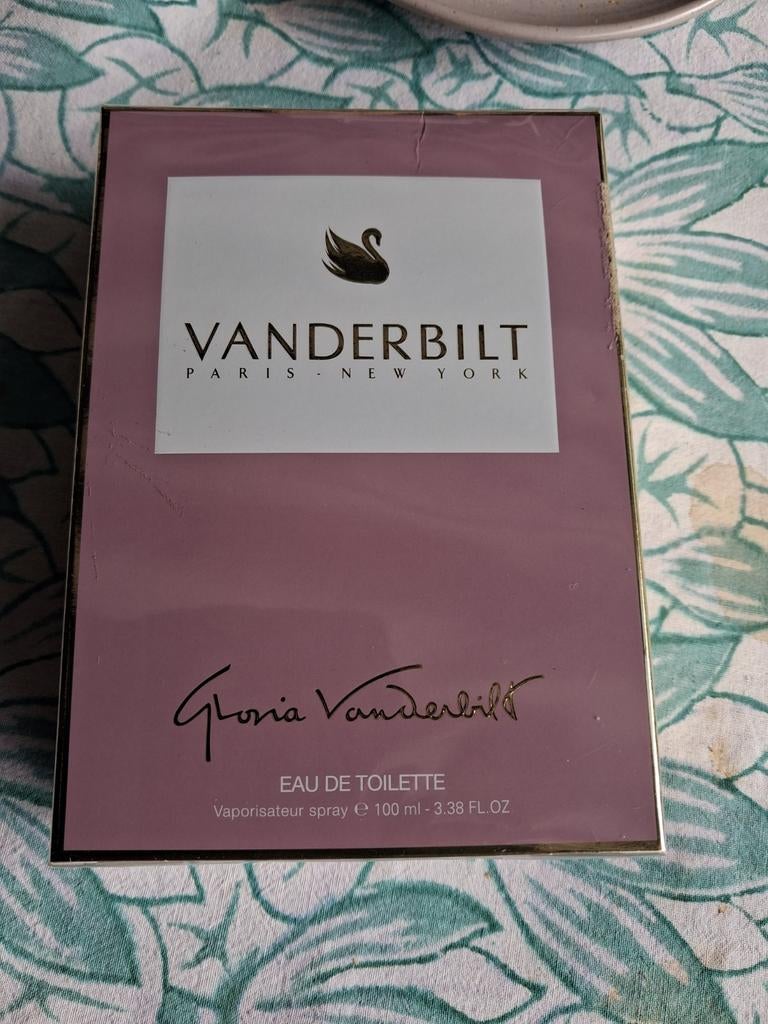 Een flesje eau de toilette. Van der bilt., Ophalen of Verzenden, Nieuw