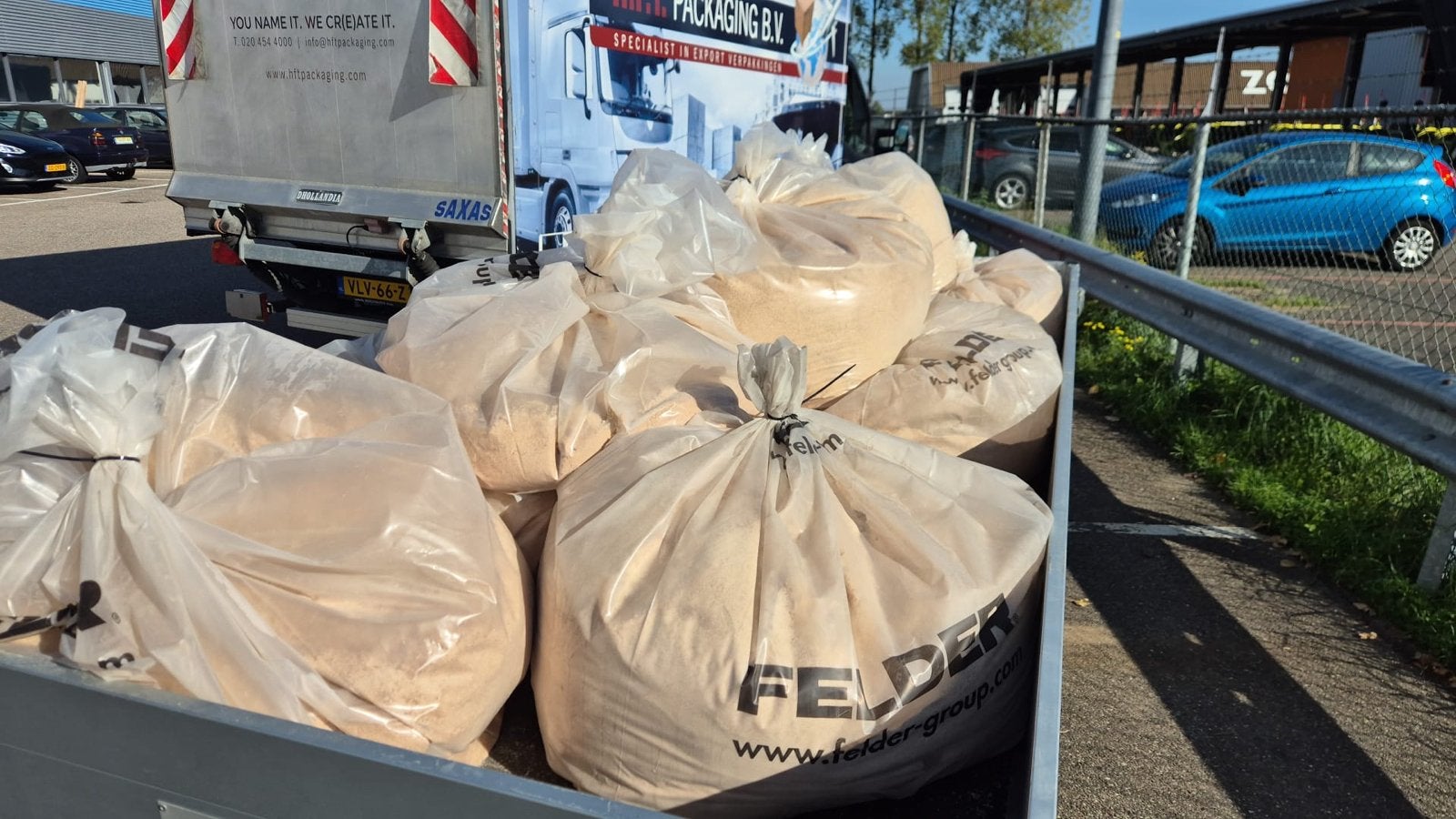 Gratis af te halen: 20/22 zakken zaagsel, Dieren en Toebehoren, Ophalen