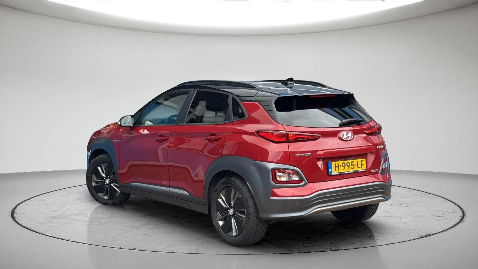 Hyundai KONA EV Fashion 64 kWh, Auto's, Automatische klimaatregeling, Gebruikt, Zwart, Met garantie (alle)