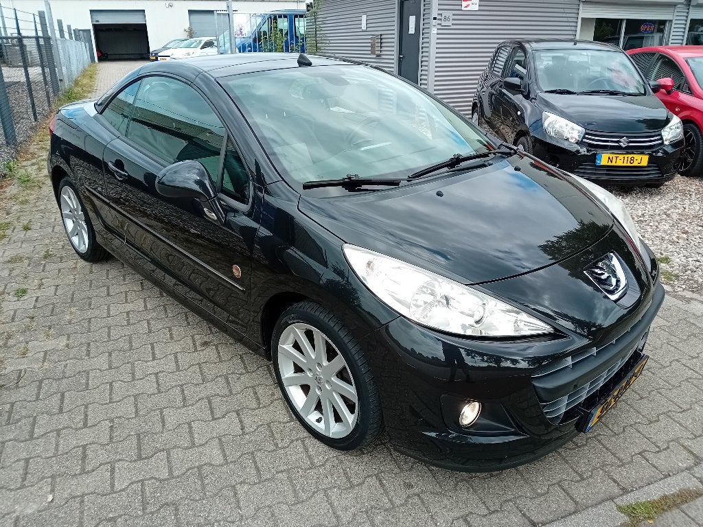Peugeot 207 1.6 VTI CC 88KW AUTOMAAT 2011 ROLAND GARROS!!, Auto's, Euro 5, Zwart, 4 cilinders, Cabriolet