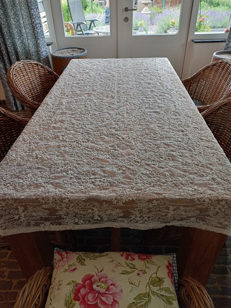 brocante dun kantachtig tafellaken creme, Tafelkleed, Ophalen of Verzenden, Gebruikt, Rechthoek