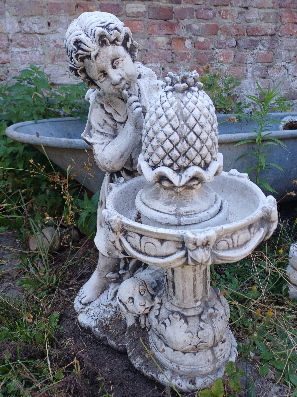 Beton fontein, Ophalen