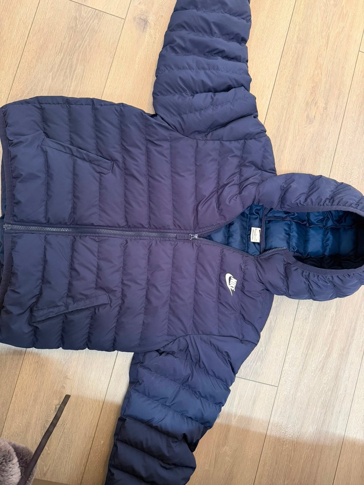 Nike Puffer Jas - Donkerblauw, Kleding | Dames, Jassen | Winter, Ophalen, Zo goed als nieuw, Maat 38/40 (M), Blauw