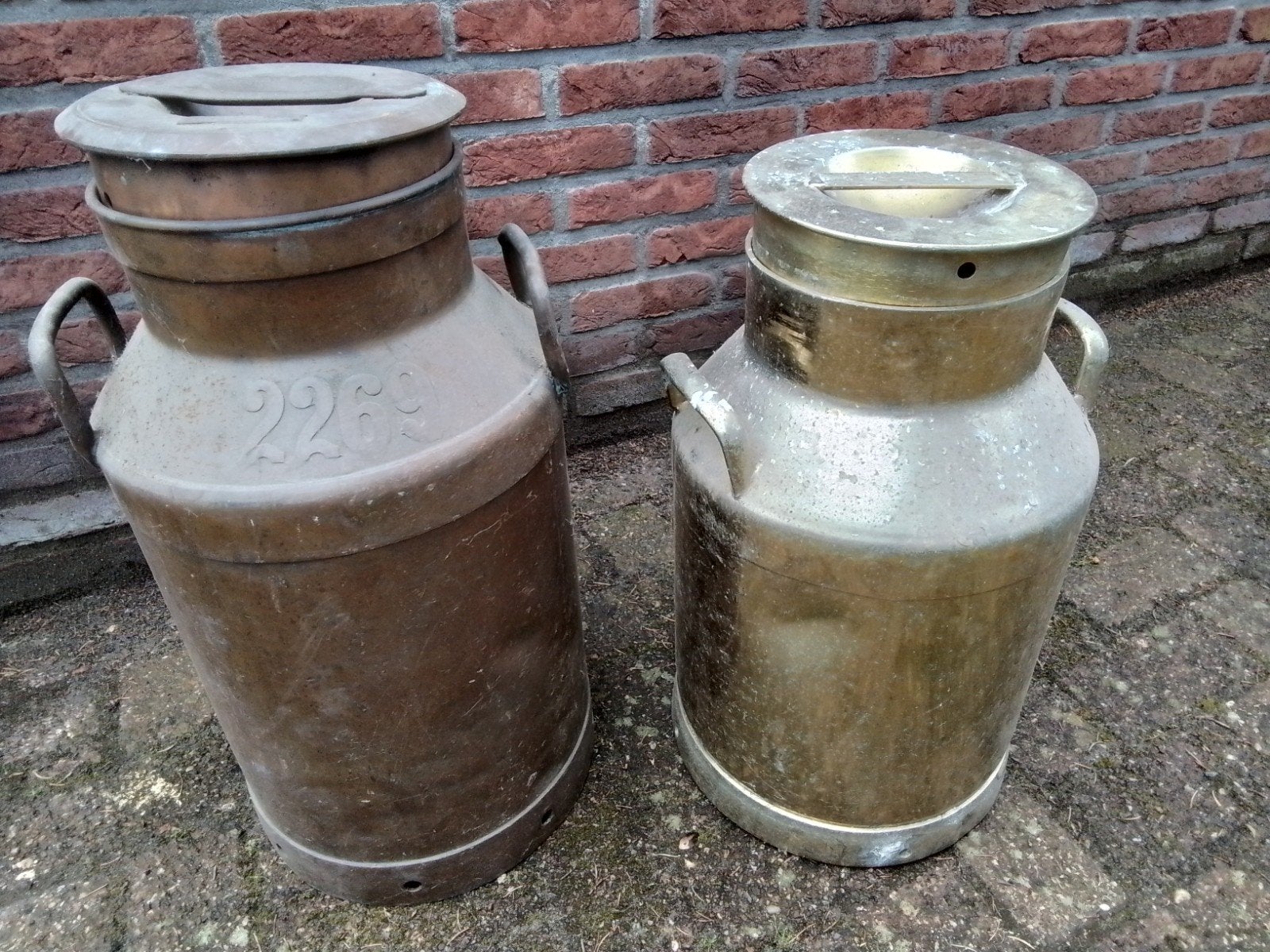 Tuindecoratie oude spullen ketels melk bussen aardketel.foto, Ophalen of Verzenden, Gebruikt