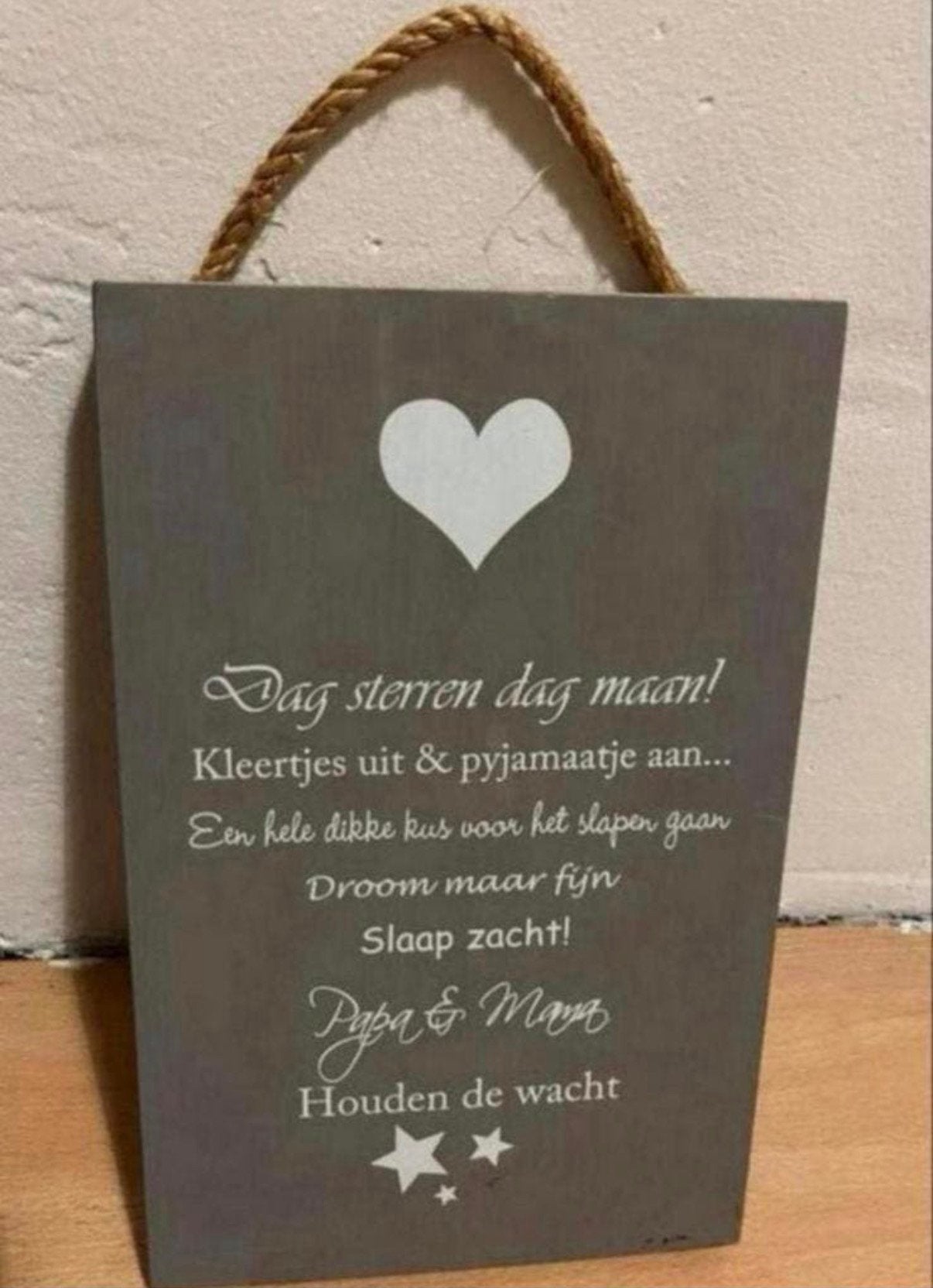 Houten tekstbord Dag sterren dag maan Leuk voor kinderkamer, Wandbord, Ophalen of Verzenden, Zo goed als nieuw, Hout