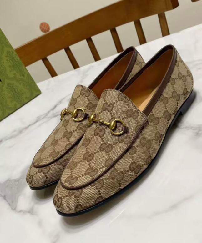 Gucci loafers, Ophalen of Verzenden, Zo goed als nieuw, Instappers, Zwart