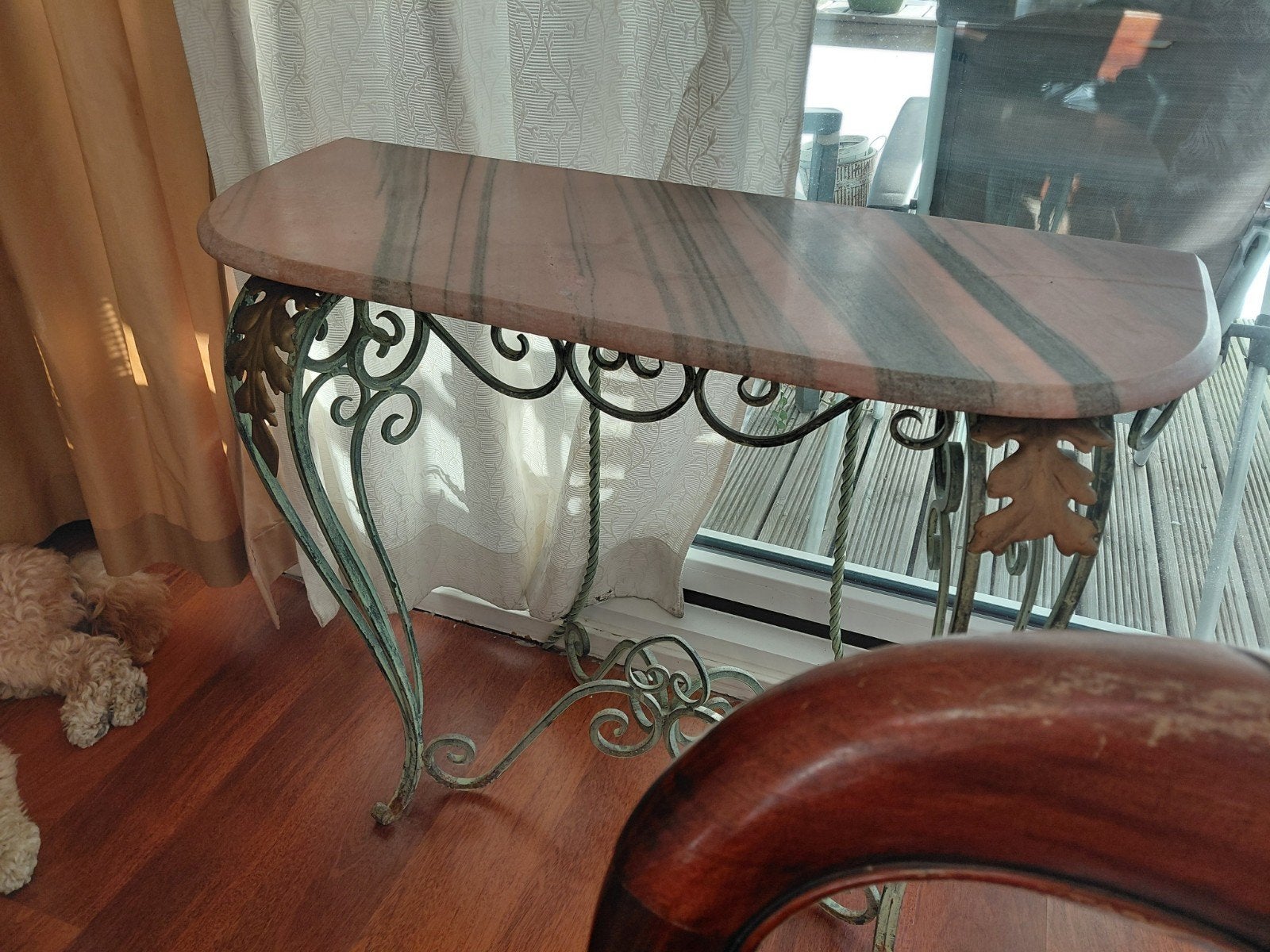 Sierlijke console tafel met marmeren blad, Huis en Inrichting, Tafels | Bijzettafels, Ophalen, Gebruikt, Klassiek, Elegant, Smeedijzer