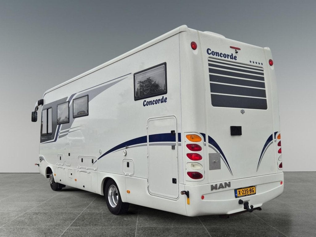 Concorde Charisma 840 L Automaat 240PK 6 Cilinder, Caravans en Kamperen, Campers, Standaard zit, Startonderbreker, Bedrijf, Overige merken