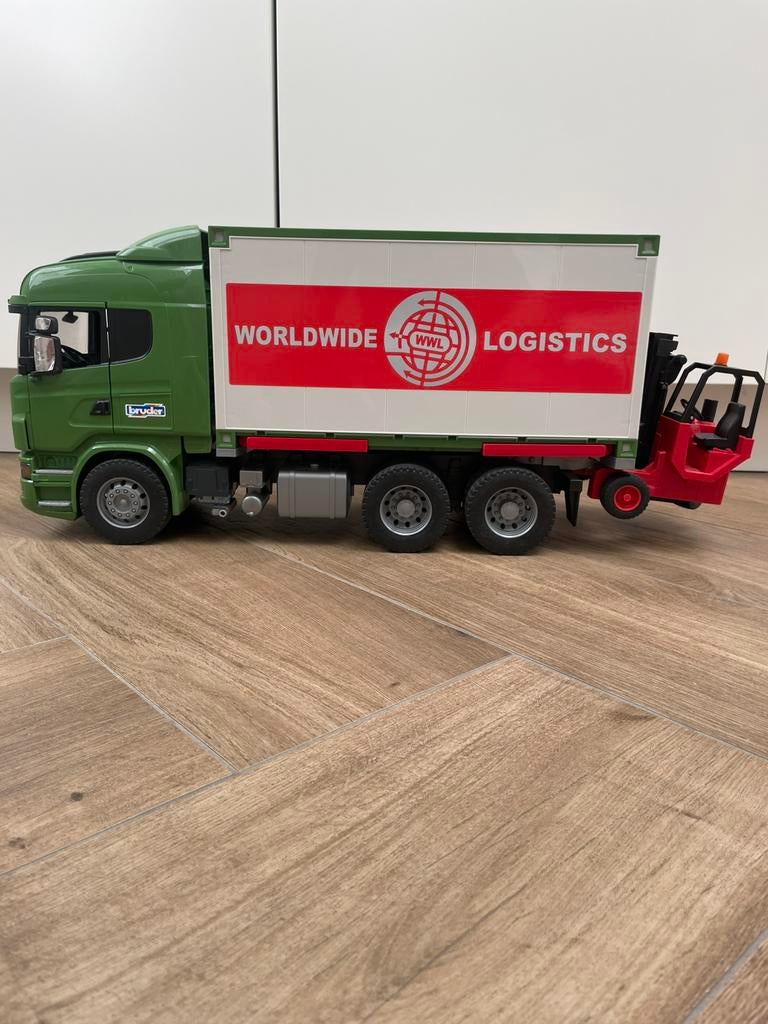 bruder scania vrachtwagen met heftruck, Ophalen of Verzenden, Zo goed als nieuw