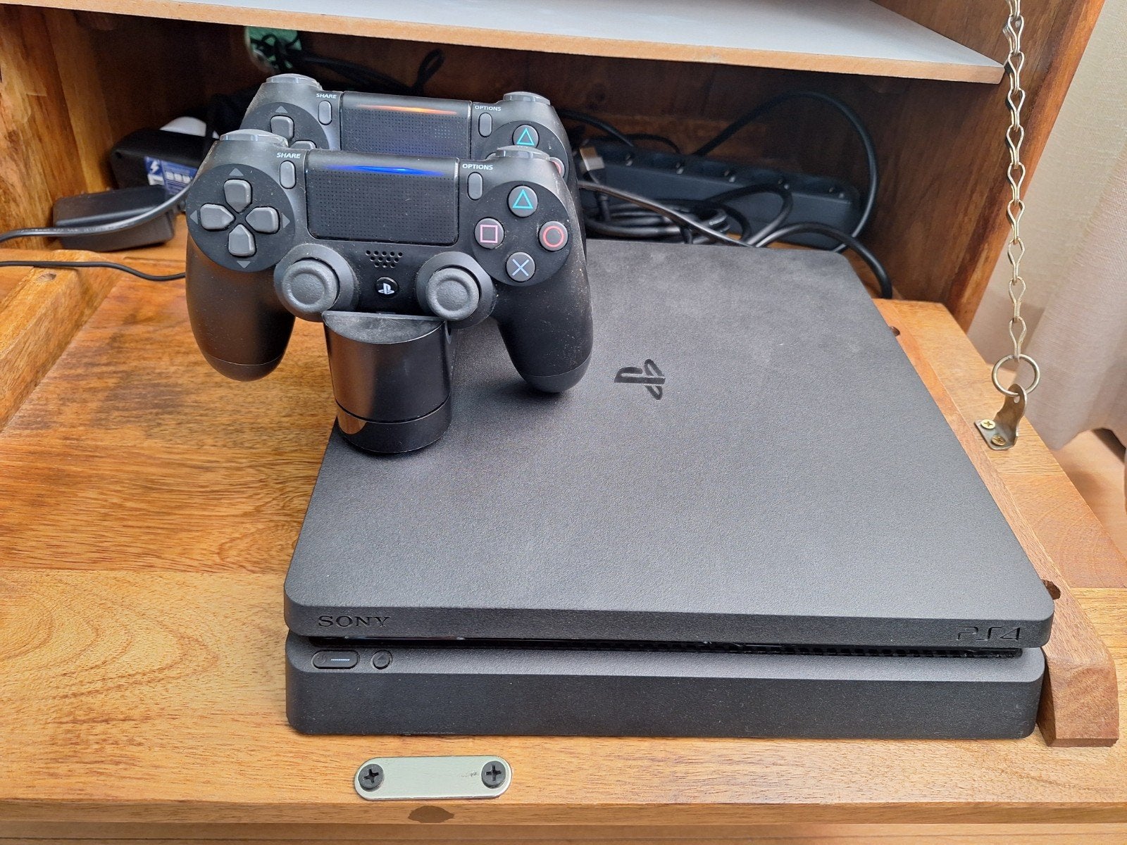 PlayStation 4 Slim met 2 controllers en 7 games, Spelcomputers en Games, Spelcomputers | Sony PlayStation 4, Met 2 controllers