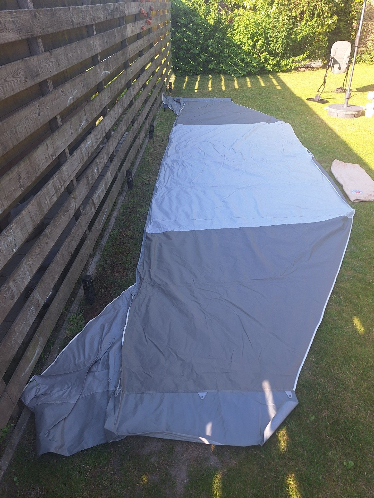 Luifel caravan, omloop 6.60 mtr, diepte 2 meter, Ophalen
