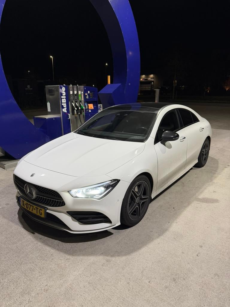Mercedes-Benz CLA 200 d 150pk 8G-DCT 2019 Wit, Auto's, CLA, Zwart, 4 cilinders, 1445 kg