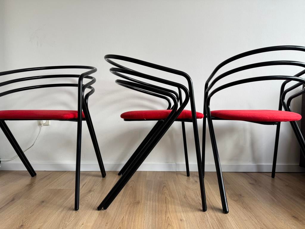 3x vintage design buisframe stoelen rood en zwart, Ophalen, Gebruikt, Drie, Stof