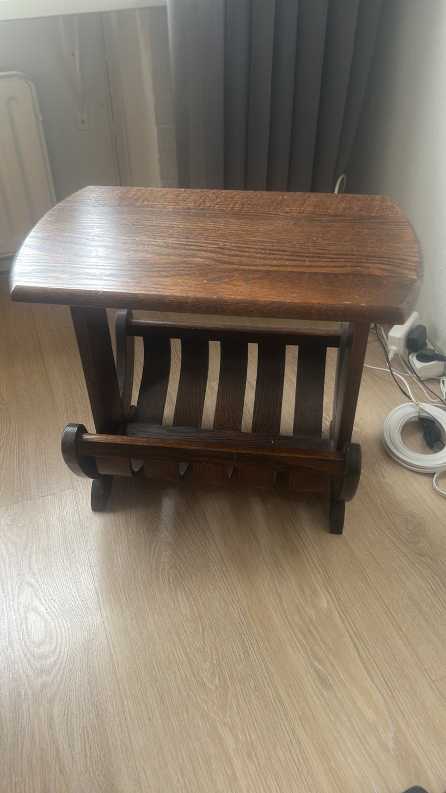 Bijzettafel voor tijdschriften en kranten, Ophalen, Gebruikt, Hout