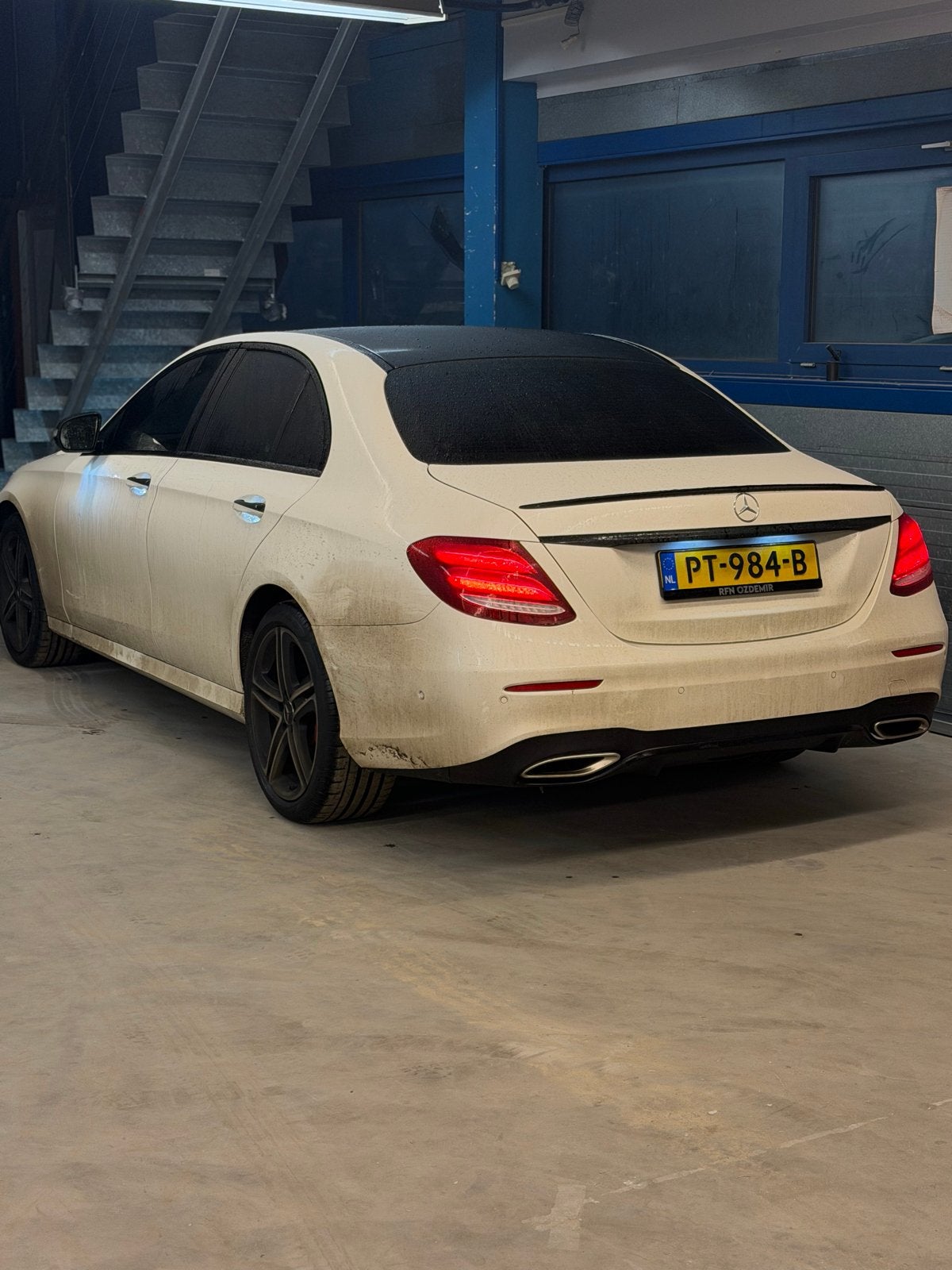 Mercedes-Benz E-Klasse E400 333pk 4MATIC 9G-TRONIC 2017 Wit, Auto's, Wit, Origineel Nederlands, Vierwielaandrijving, Particulier
