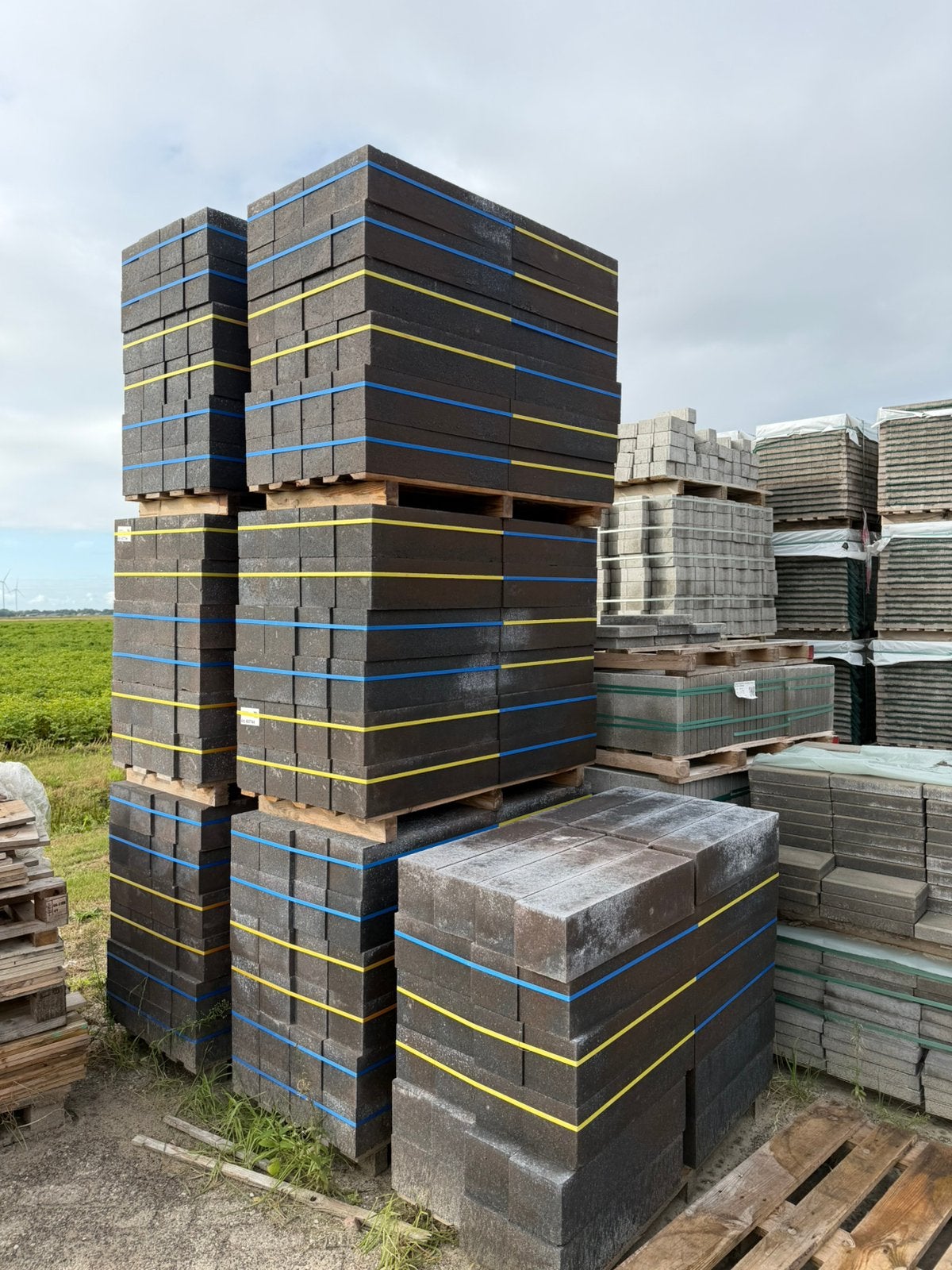 Grote partij wallblock lineablokken 15x15x60 old brons, Tuin en Terras, Ophalen, Blok, Nieuw, Minder dan 25 cm