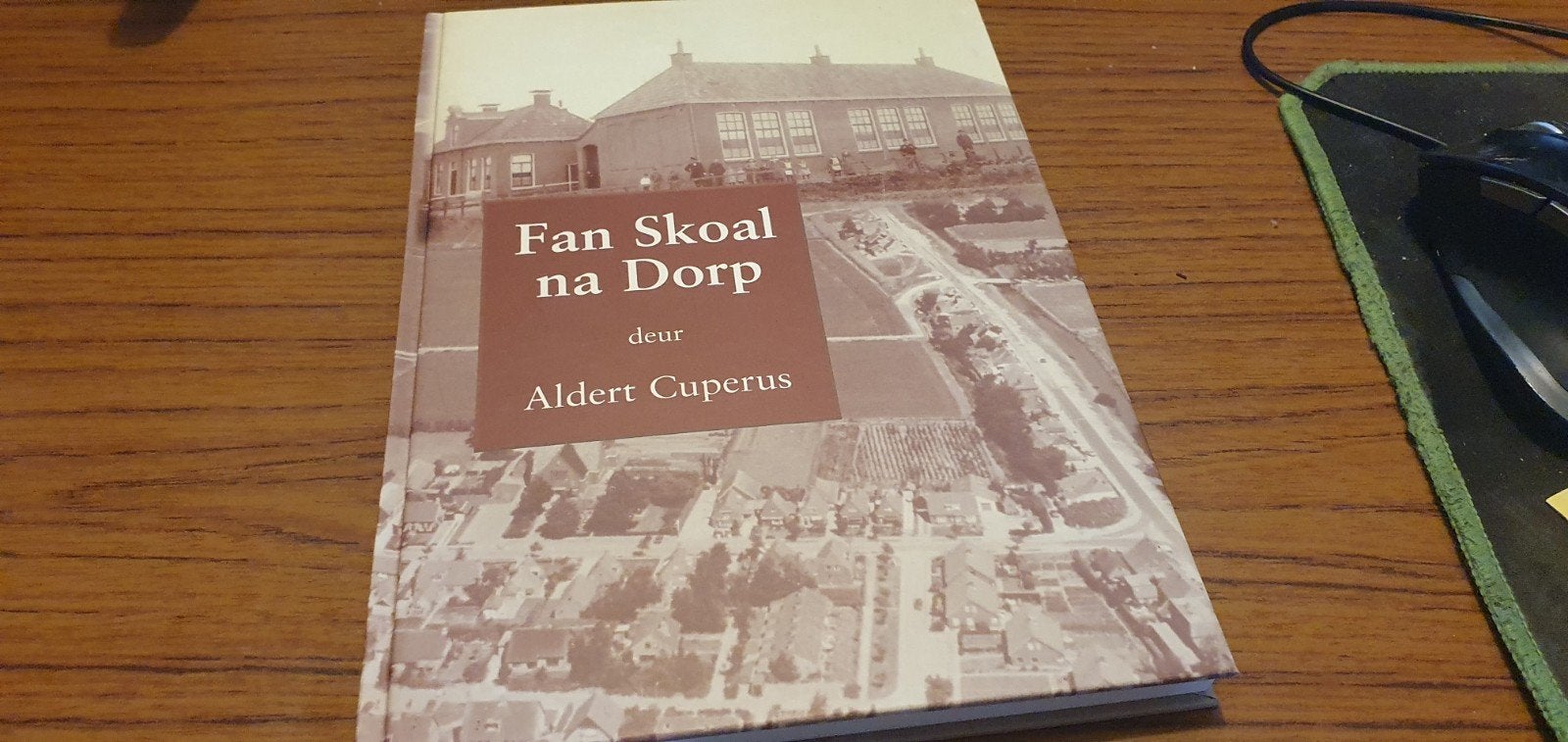 Fan skoal na dorp deur Aldert Cuperus - 20033, Ophalen of Verzenden, Zo goed als nieuw, Aldert Cuperus