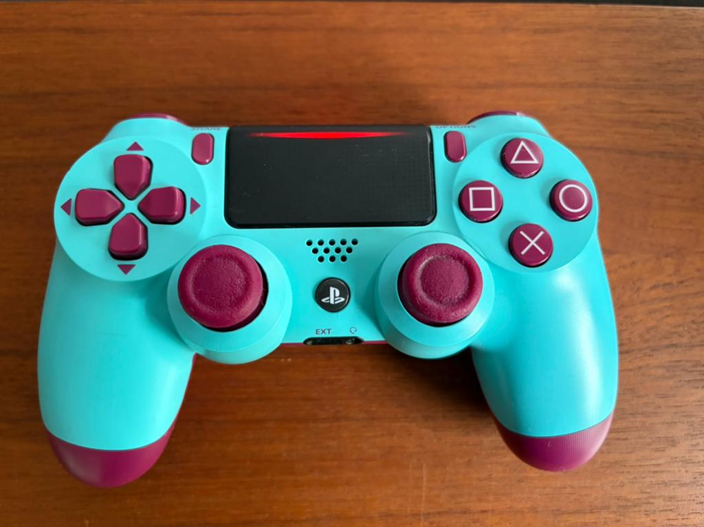 PS4 controller Berry Blue V2, Spelcomputers en Games, Spelcomputers | Sony PlayStation 4, Ophalen, Zo goed als nieuw, Met 1 controller