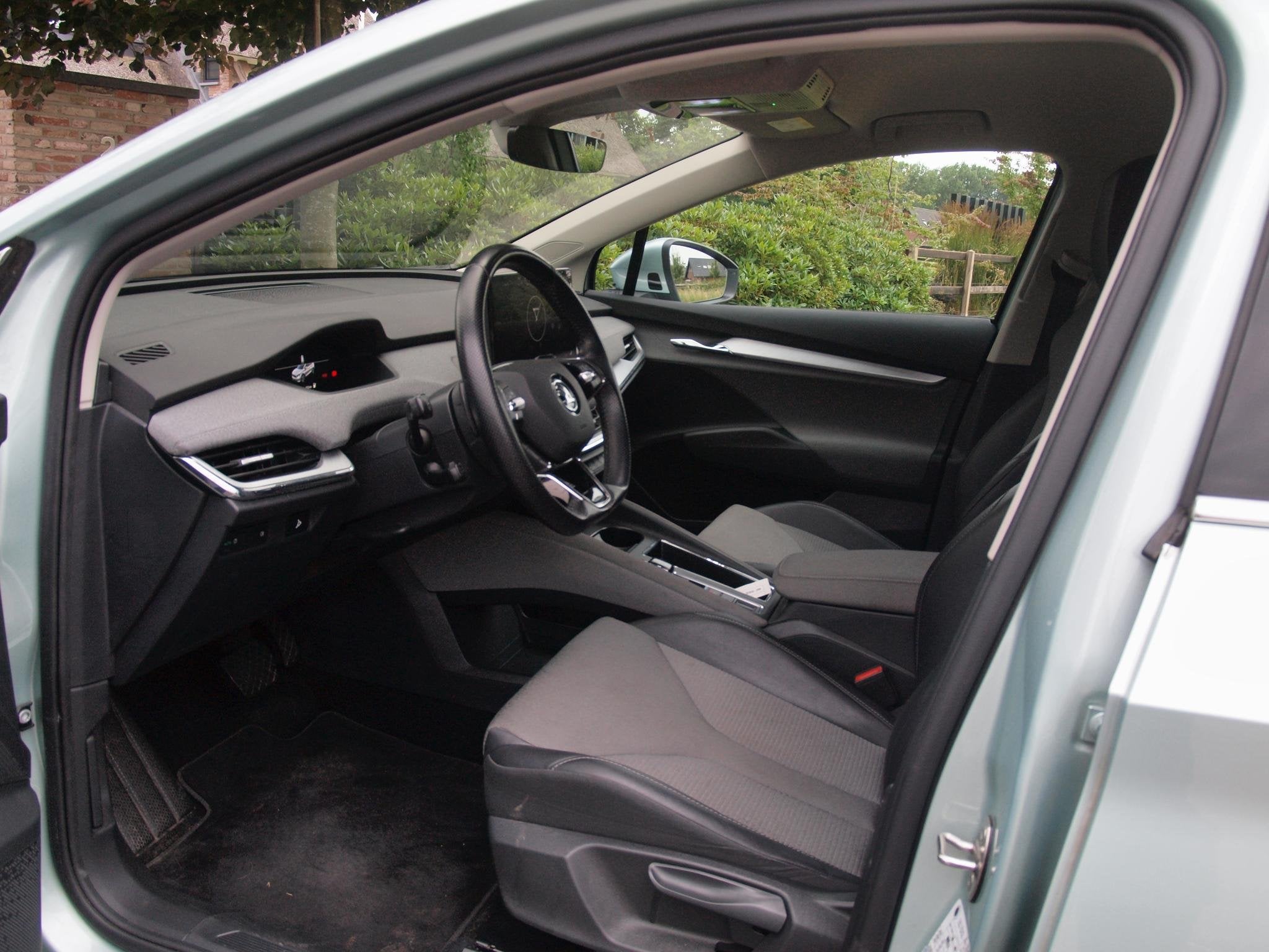 Skoda Enyaq iV 80 | SOH 90% | Camera | Trekhaak | Sfeerverli, Auto's, Skoda, Achterwielaandrijving, Gebruikt, 80 kWh, Leder en Stof