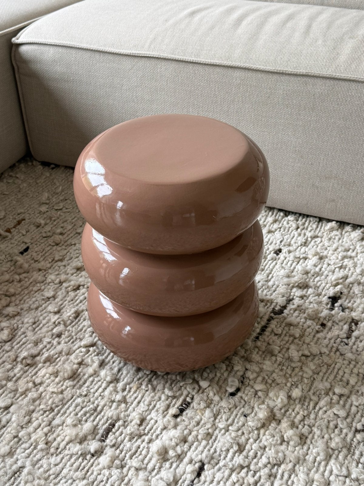 Bijzettafel Ribera Mokka Kwantum, Huis en Inrichting, Tafels | Bijzettafels, Ophalen, Minder dan 45 cm, Minder dan 55 cm, Rond