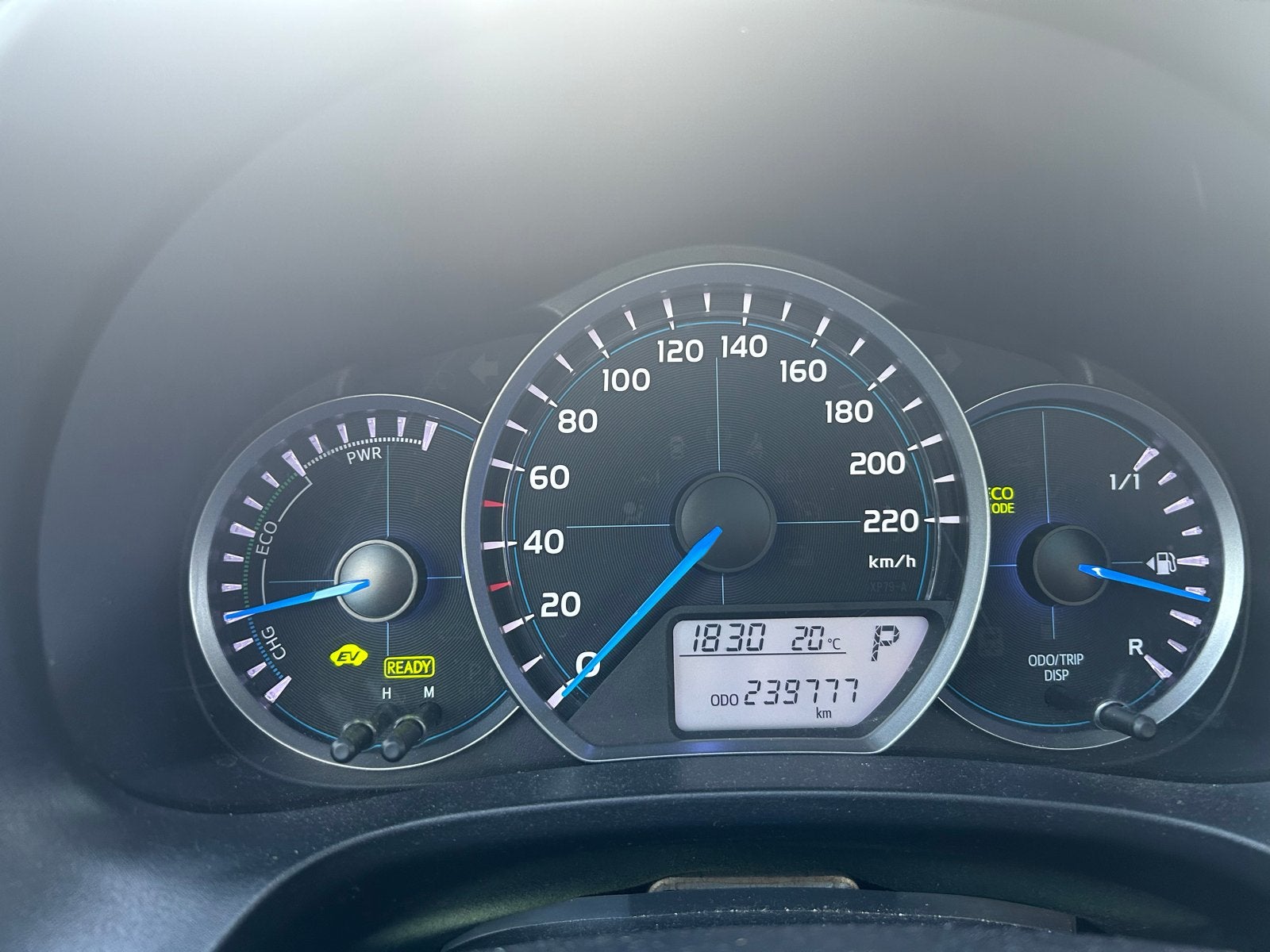 Foto 12 van Toyota Yaris 1.5 Full Hybrid 5DR 2013 apk 2027
