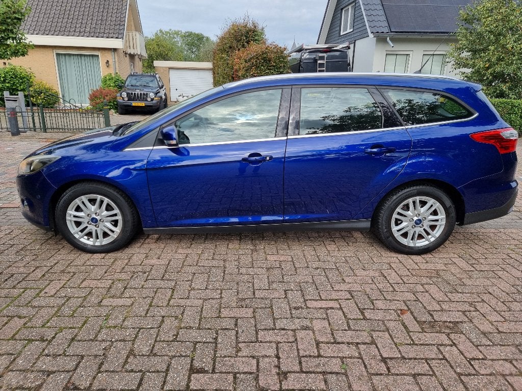 Ford Focus Wagon 1.0 Ecoboost 125 pk, navigatie, trekhaak, Zwart, Parkeersensor, Blauw, Origineel Nederlands