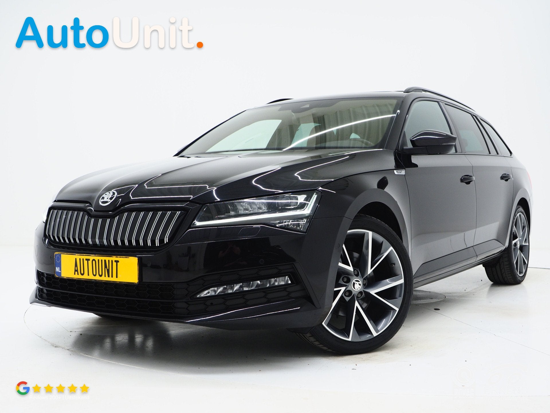 Skoda Superb Combi 1.4 TSI iV Sportline | Leder/Alcantara |, Gebruikt, Zwart, 4 cilinders, Zwart