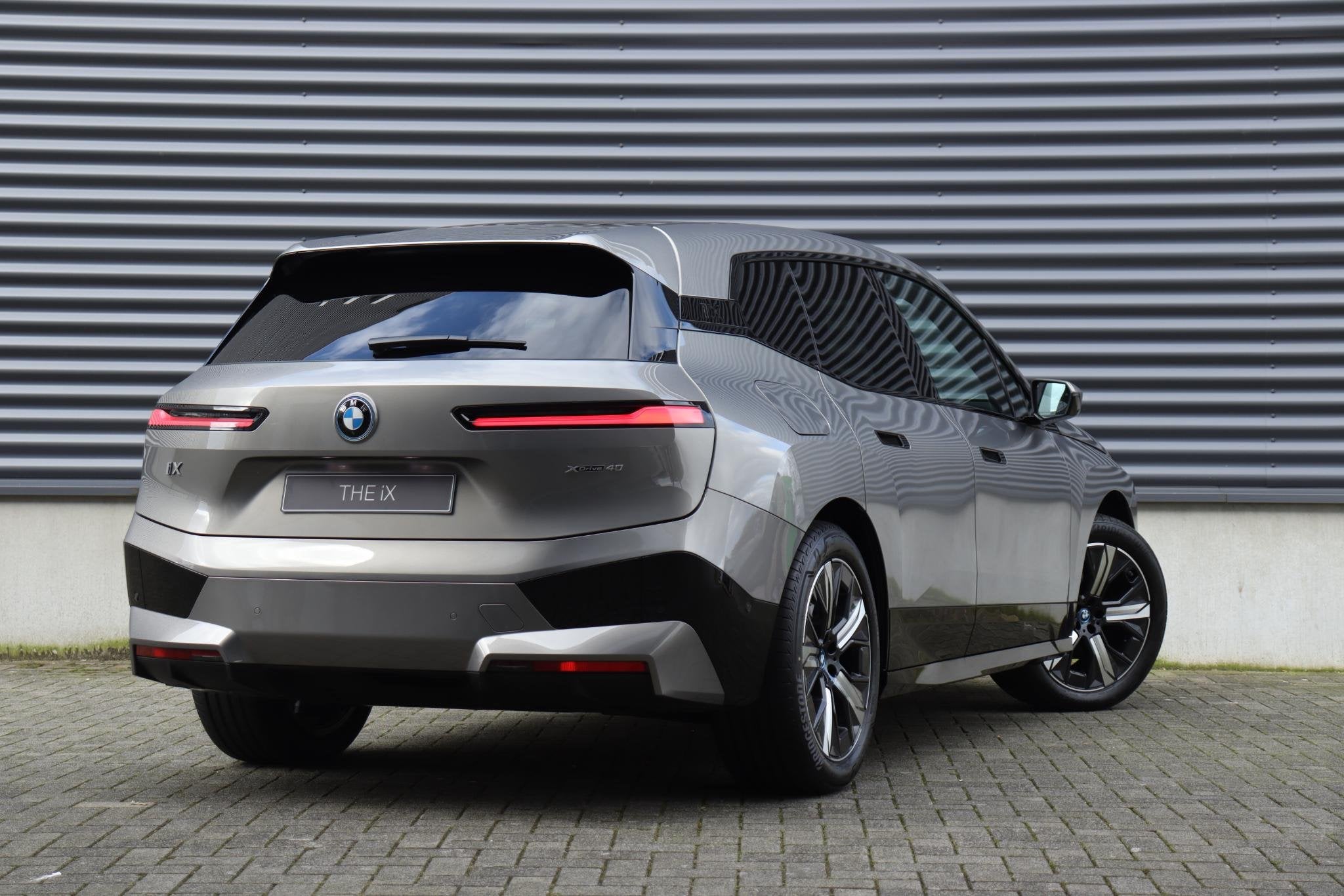 BMW iX xDrive40 High Executive | Sport Edition | Sportpakket, Automaat, 15 min, Stof, Met garantie (alle)