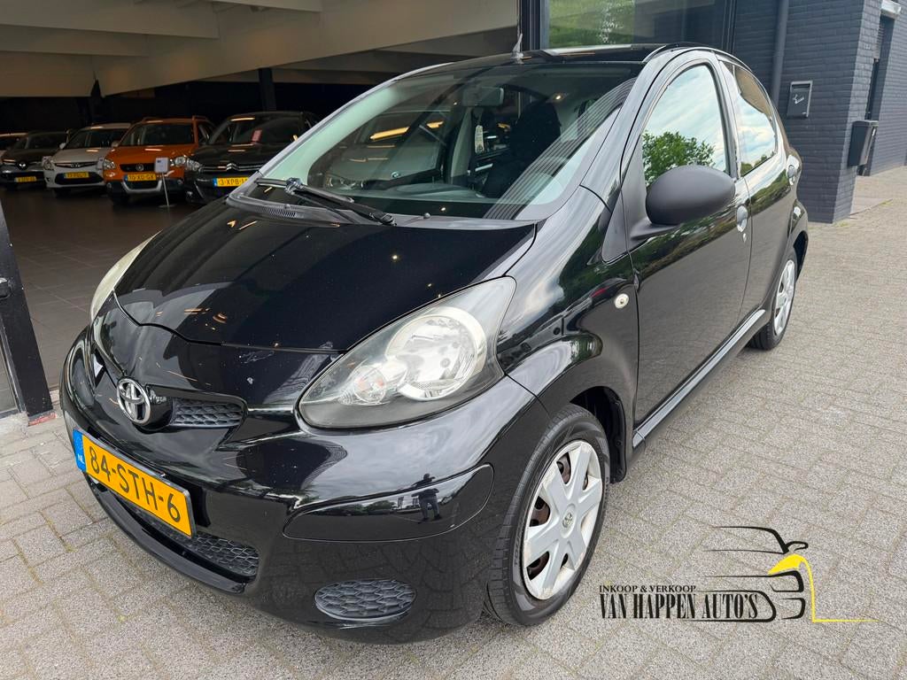 Toyota Aygo 1.0-12V Now, Voorwielaandrijving, Euro 5, Stof, Gebruikt