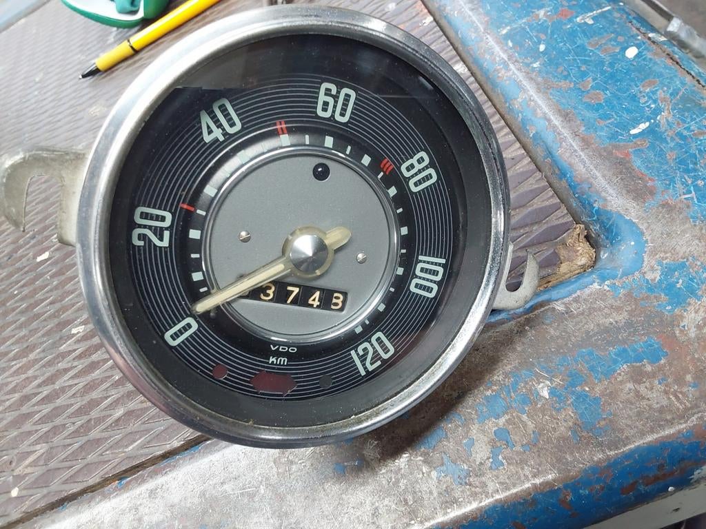 VW Kever snelheidsmeter, 120 km/u . Bouwjaar 1956., Auto-onderdelen, Ophalen of Verzenden, Gebruikt, Volkswagen