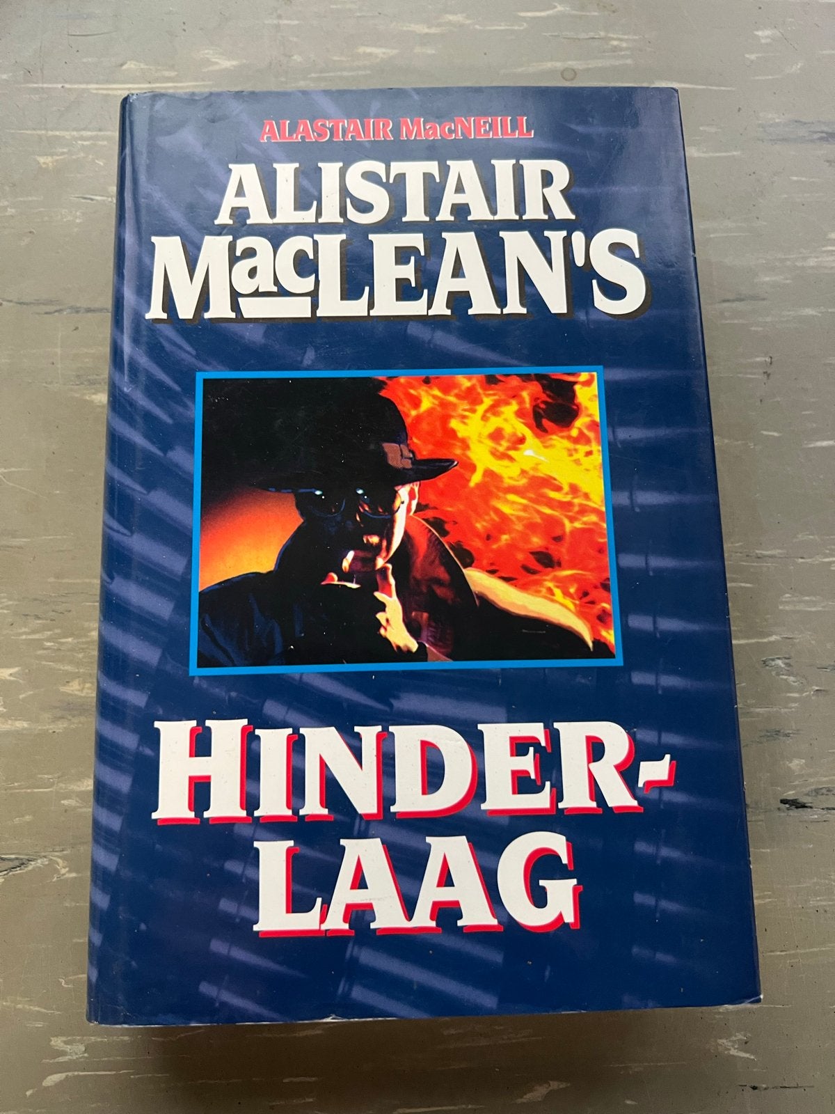 Alistair MacLean's Hinderlaag - Thriller, Ophalen of Verzenden, Gelezen, Europa overig