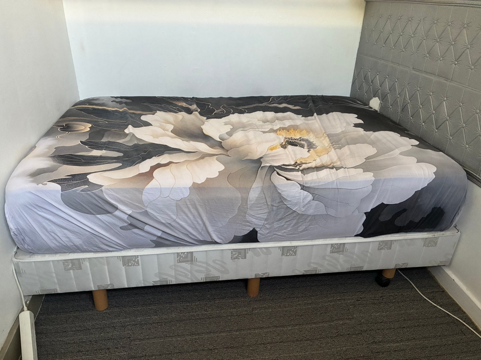 Mooie boxspring, Ophalen, Zo goed als nieuw, Tweepersoons, 140 cm