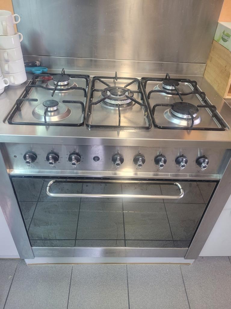 Inbouw gasfornuis met oven, Witgoed en Apparatuur, Fornuizen, Gebruikt, Minder dan 85 cm, Hete lucht, 60 cm of meer
