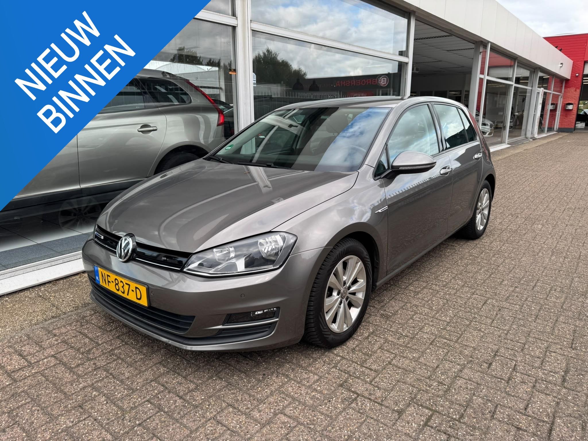Volkswagen Golf 1.0 TSI Comfortline | 3e eigenaar | Navigati, Auto's, Volkswagen, Voorwielaandrijving, Stof, Gebruikt, 49 €/maand
