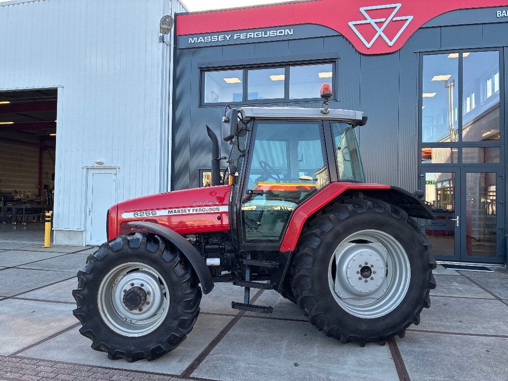 Massey Ferguson 6255, 4985 uur, bj 2000, Zakelijke goederen, Ophalen, Gebruikt, 2500 tot 5000, Tot 80 Pk