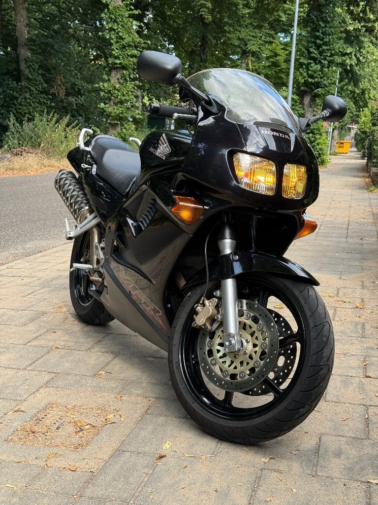 Honda VFR 750 F RC36-2, Motoren, 750 cc, Sportuitlaat, 4 cilinders, Motorrijbewijs A