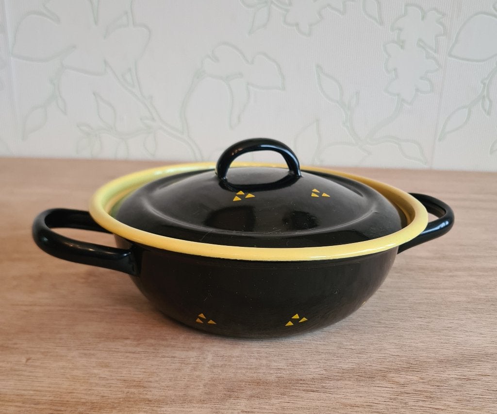 te koop: zwarte emaille pan gele driehoekjes motief jaren 60, Ophalen of Verzenden