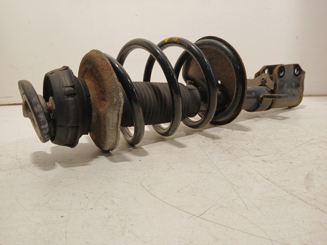 Veerpoot links voor Renault Wind, Onderdelen@venauto.nl, Van der Ven Autorecycling B.V., Gebruikt, Ettenseweg 76, 4706 PB Roosendaal, The Netherlands