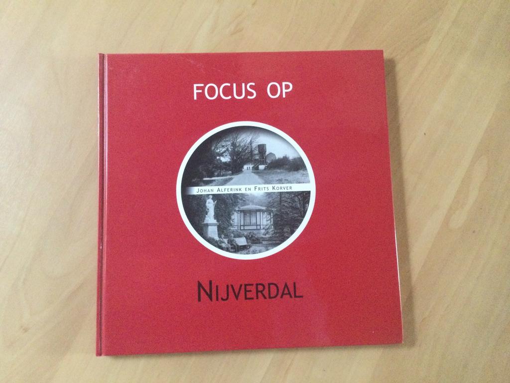 Focus op Nijverdal. (Alferink en Korver)  fotoboek  2002, Ophalen of Verzenden, Zo goed als nieuw