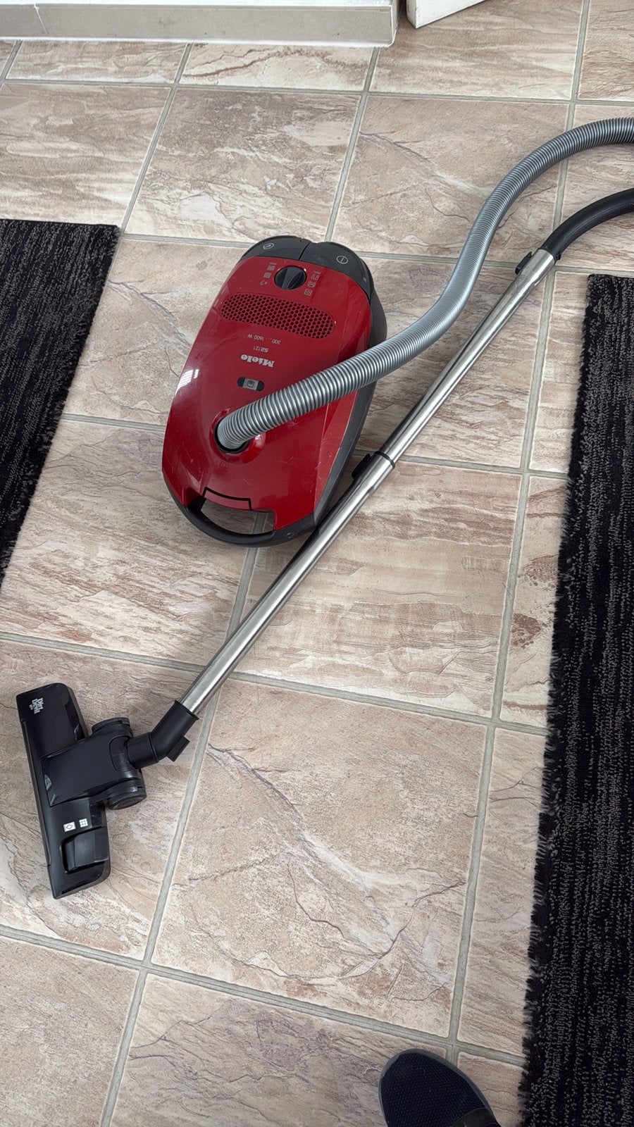 Miele Stofzuiger, Witgoed en Apparatuur, Ophalen, Zo goed als nieuw, 1200 tot 1600 watt