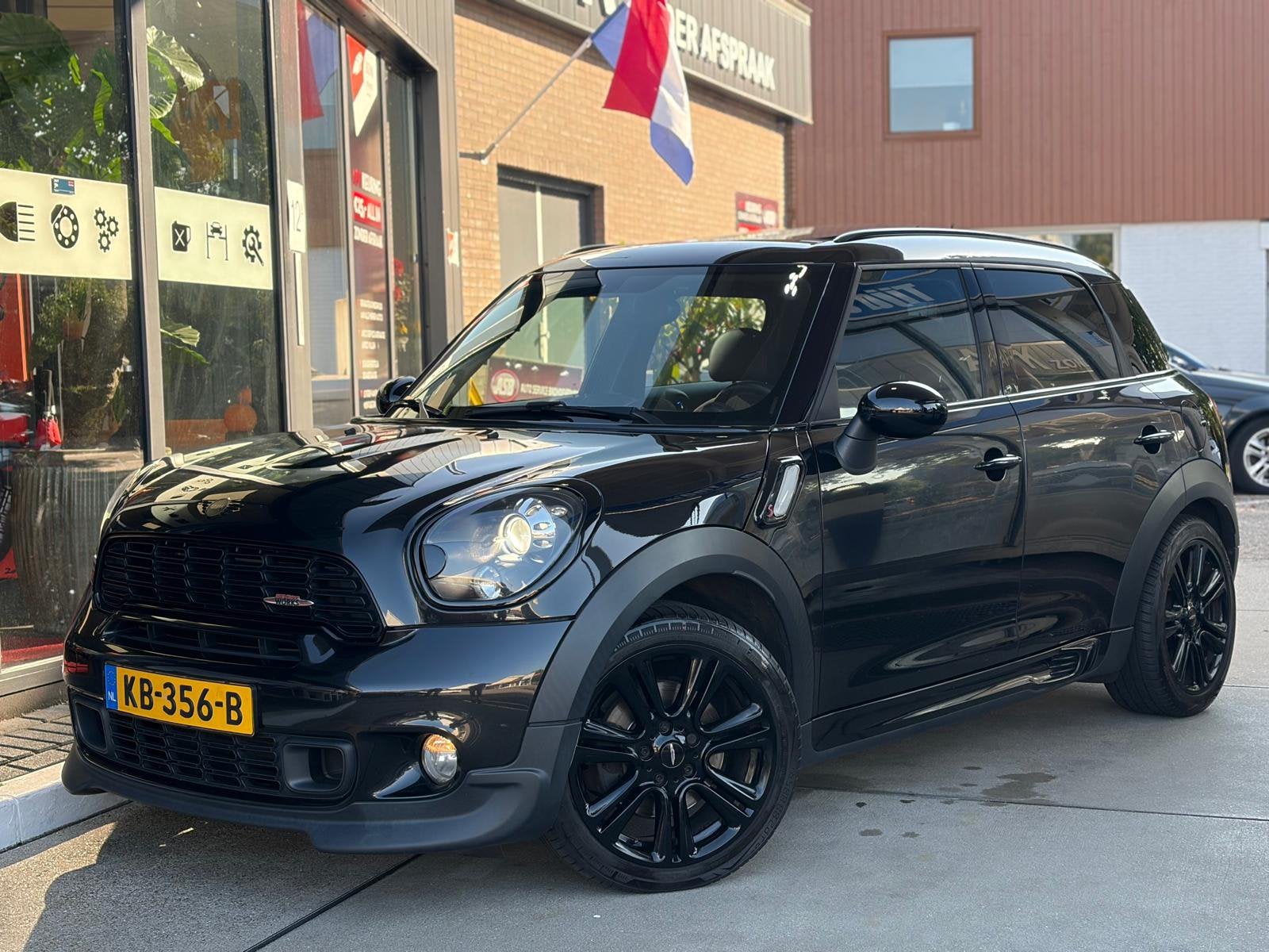 Mini Countryman 1.6 184pk All4 Aut. 2014 Zwart, Auto's, 1380 kg, Zwart, Bedrijf, Vierwielaandrijving