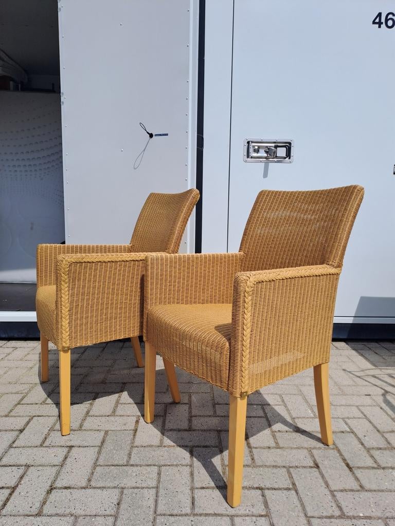 Twee eetkamerstoelen/-fauteuils, origineel Loom, Ophalen, Gebruikt, Bruin, Twee