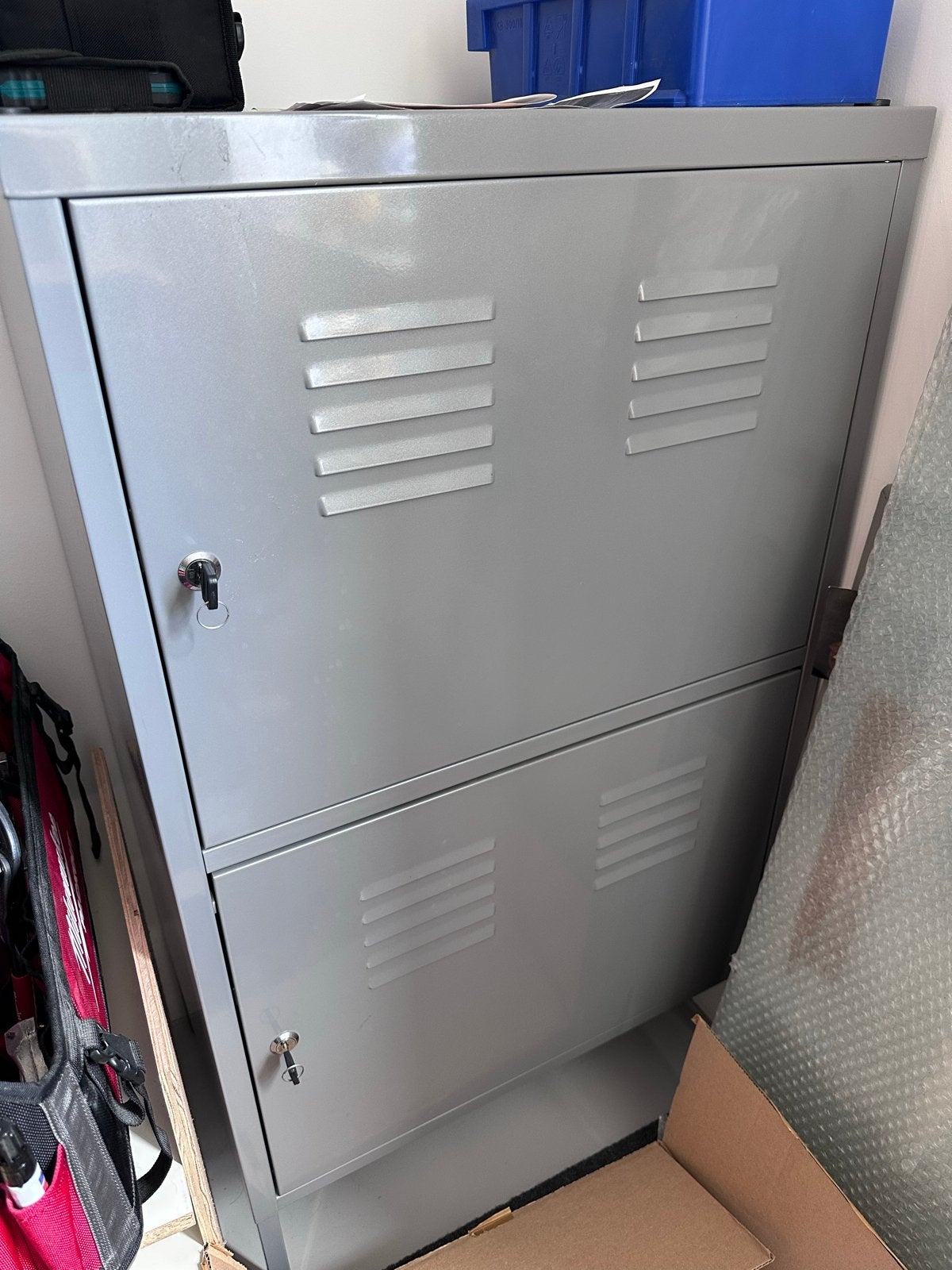 Ikea PS locker kast grijs met sleutels, Ophalen, Gebruikt