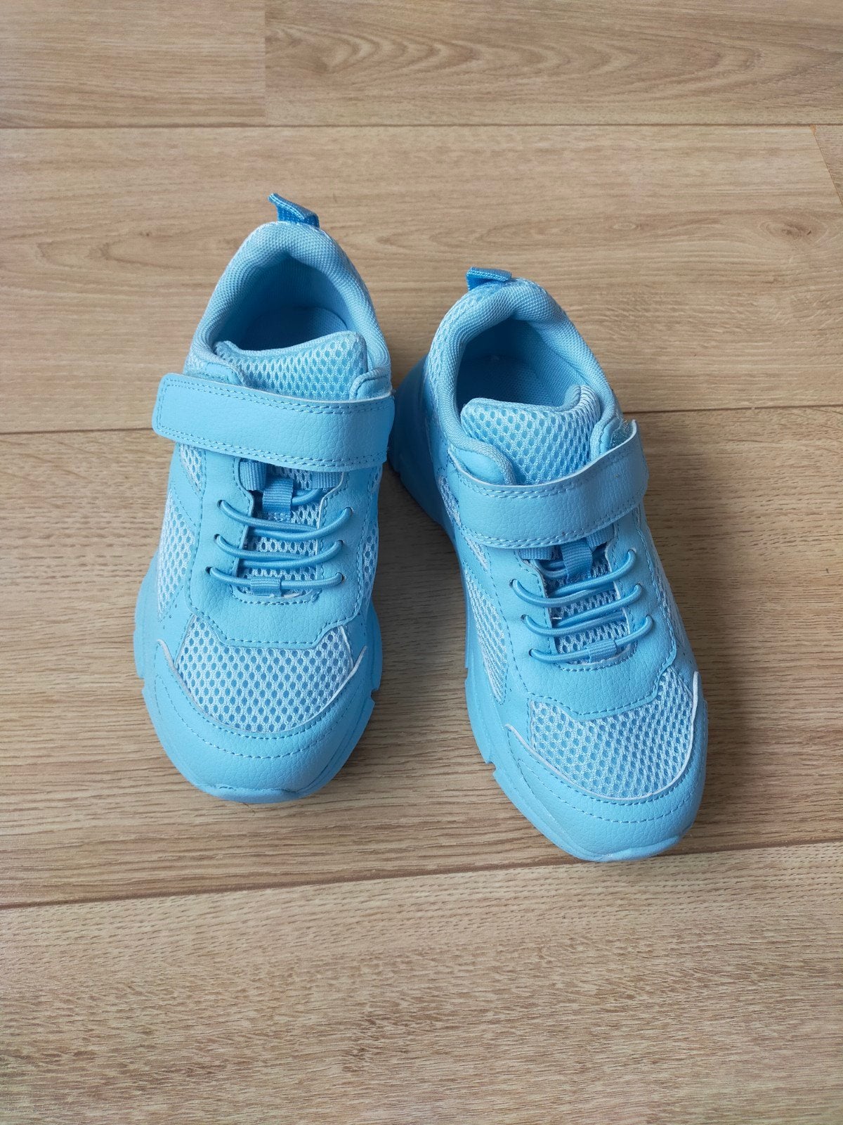 Nieuw! Mooie blauwe chunky sneakers van H&M! Mt 31, Kinderen en Baby's, Babykleding | Schoentjes en Sokjes, Schoentjes, Meisje
