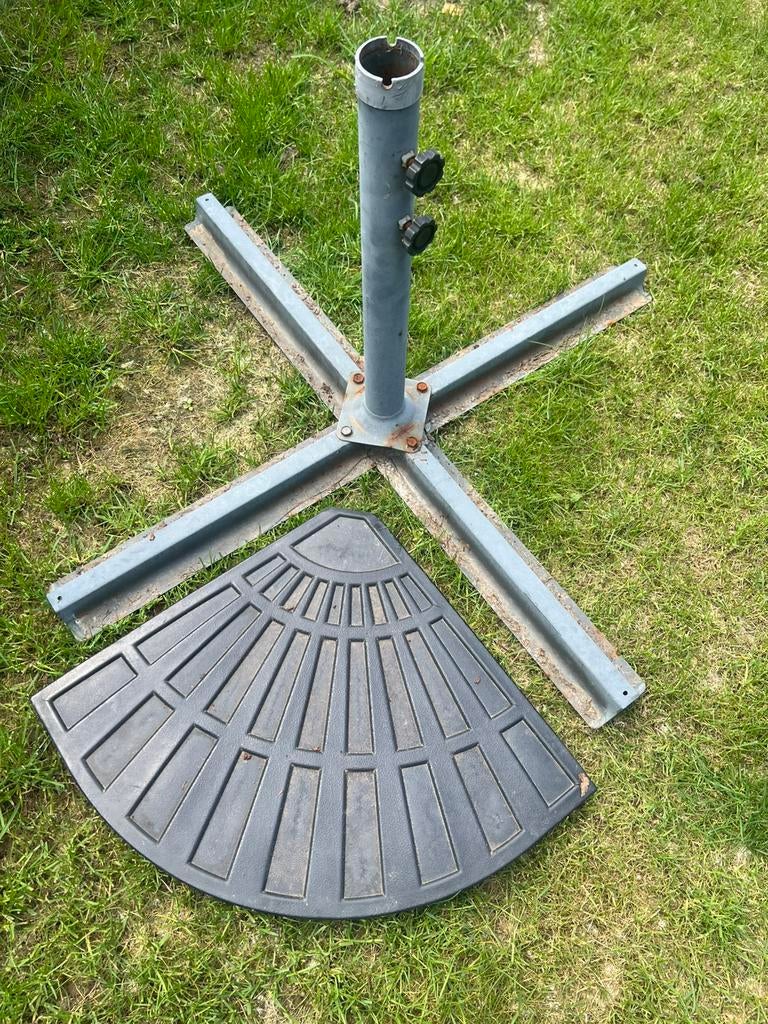 Parasol voet met 4 tegels, Ophalen, Gebruikt, Minder dan 1 meter, Parasolvoet