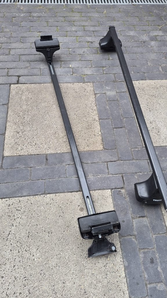 Dakdragerset (Thule 754), Ford C-Max (2010-2019) – Glad dak, Ophalen, Gebruikt