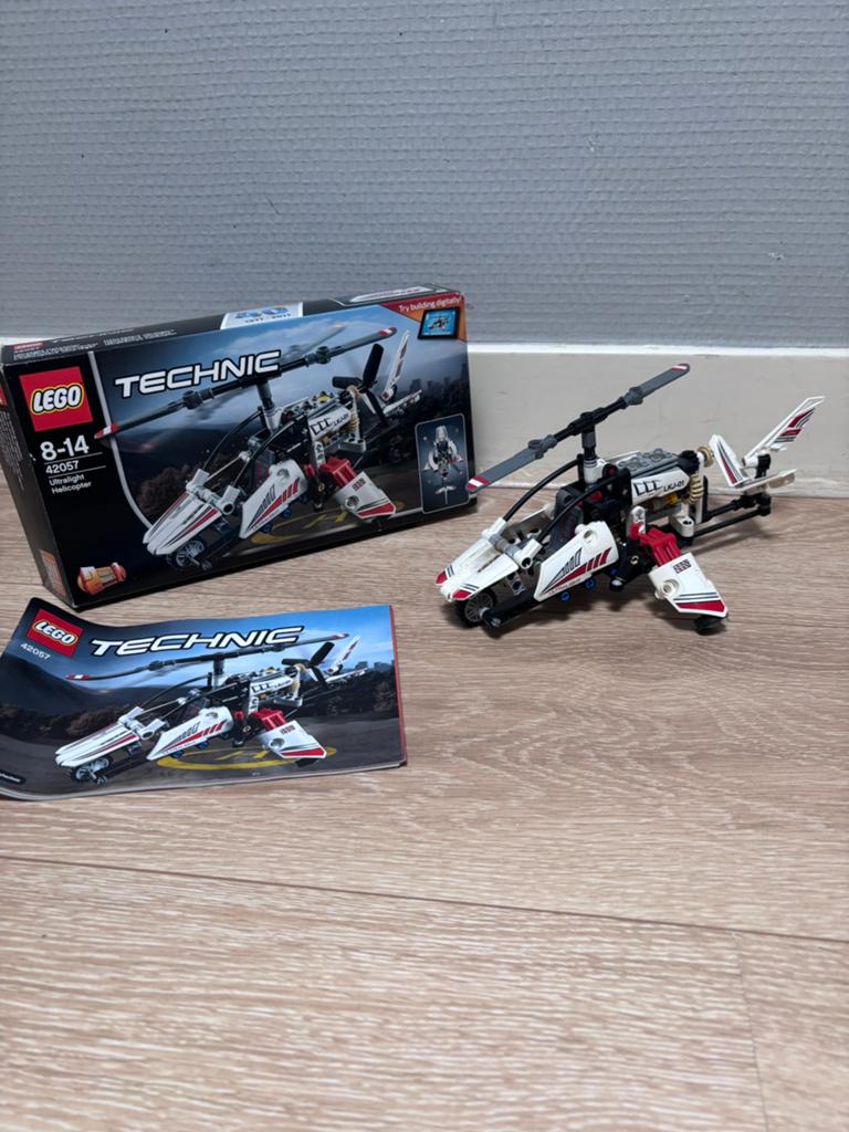 LEGO Technic Ultralight Helikopter 42057, Ophalen of Verzenden, Zo goed als nieuw, Overige merken