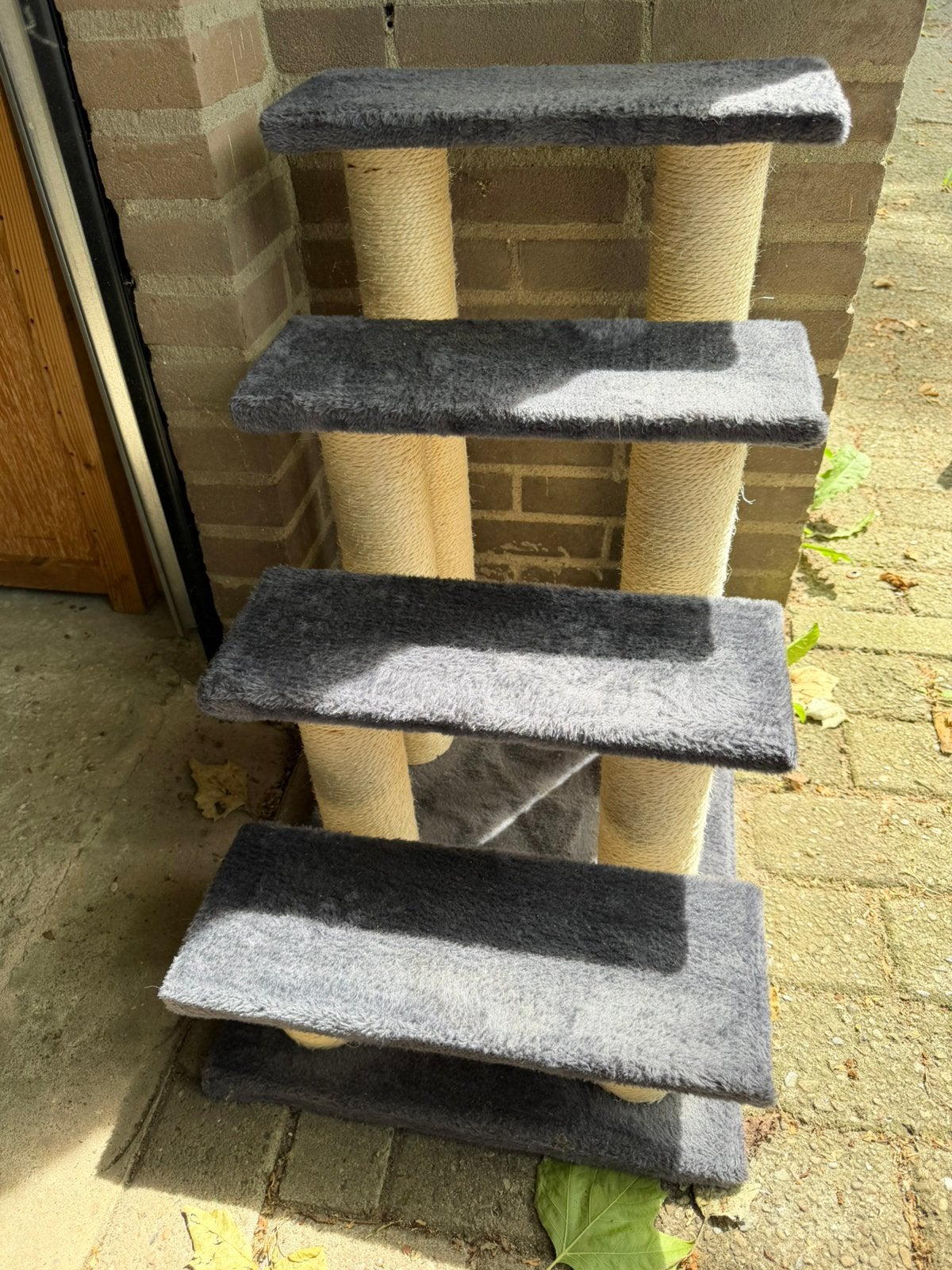 Kattenkrab trap, Ophalen, Zo goed als nieuw, Krabpaal